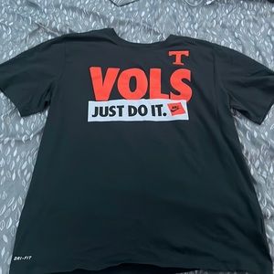 UNIVERSITY OF TENNESSEE VOLUNTEERS NIKE T-SHIRT